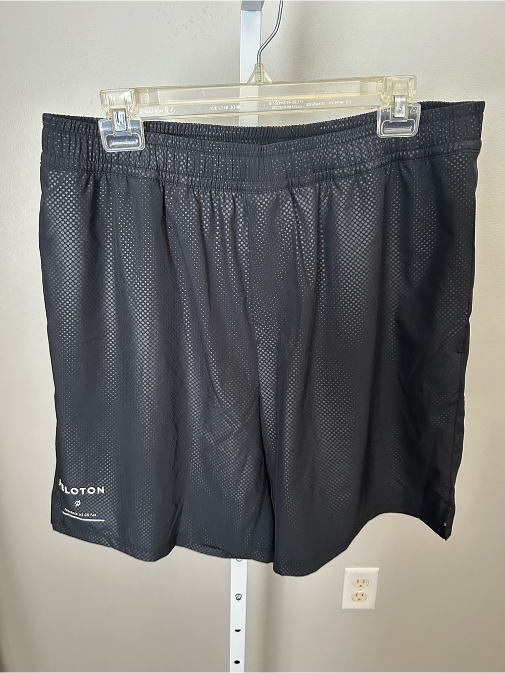 Men’s xl peloton workout shorts excellent condition